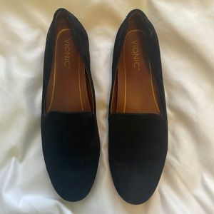 Vionic Willa suede shoe.